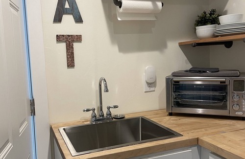Colfax Apartment | Cozy, private, secluded studio between Sacramento and Tahoe