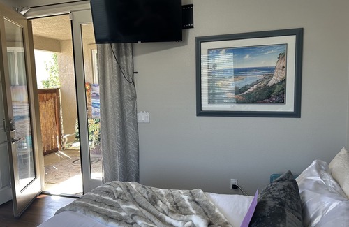 Sun City House | COZY PRIVATE STUDIO GUEST HOUSE.