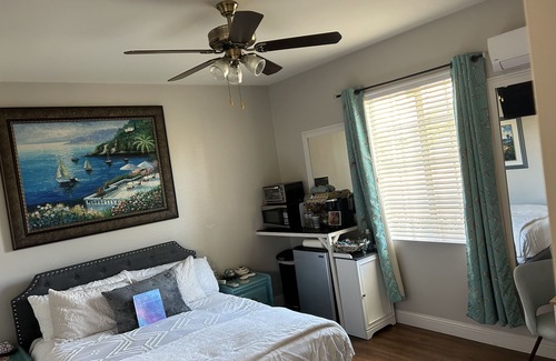 Sun City House | COZY PRIVATE STUDIO GUEST HOUSE.