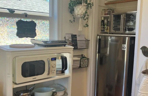 Bryn Mawr-Skyway Apartment | Cozy private suite that's close to the city yet nestled in a quiet neighborhood.