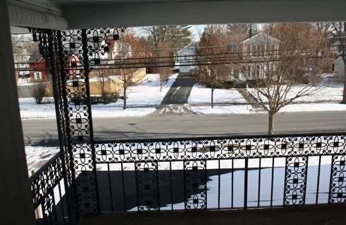Medina Apartment | Cozy, Quaint, entire 1 Bedroom Apt.