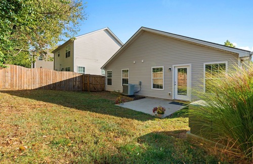 Masterson Station House | Cozy & Quiet 3/2 near Downtown Lexington 15 minutes to horse park!