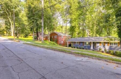 Atlanta House | Cozy & Quiet Basement Apartment near Downtown ATL