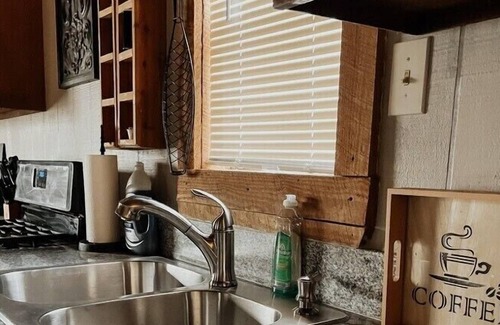 Oxford Cabin | Cozy & Quiet cabin 15 mi from Ole Miss/ 4 miles from Sardis Lake