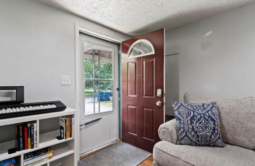 Indianapolis House | Cozy & Quiet Home Away from Home
