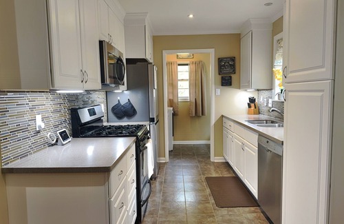 Briarwood House | Cozy, Quiet Home! Perfect for hospital Employees. Under 5 miles to 5 hospitals.n