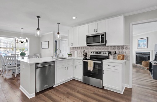 Wilmington House | Cozy, remodeled home. Centrally located.