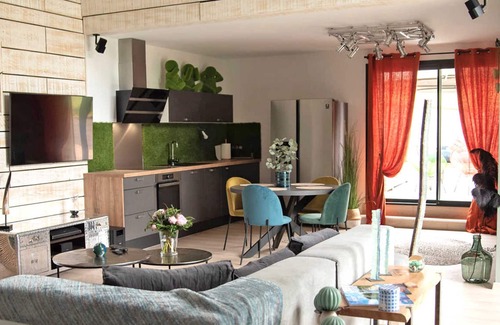 Cognat-Lyonne Cottage | Cozy renovated loft with garden and private pool