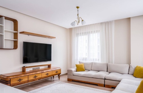 Esenyurt Apartment | Cozy Residence with Balcony 4 min to Marmara Park