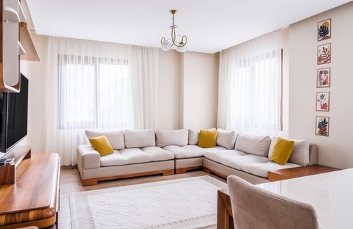 Esenyurt Apartment | Cozy Residence with Balcony 4 min to Marmara Park