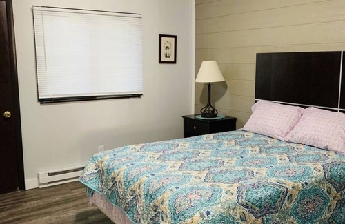 Shawano Resort | Cozy retreat across the street from Shawano lake.