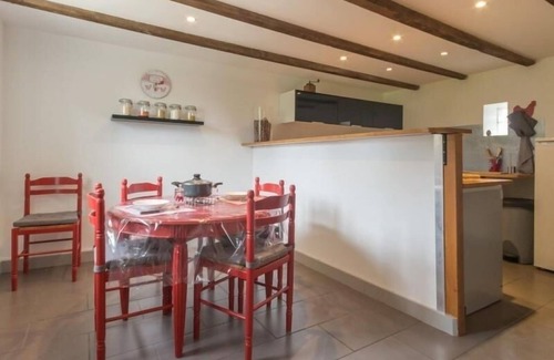 Saint-Nazaire Cottage | Cozy Retreat: Beach, Countryside & City - Family-Friendly with Garden & Bikes