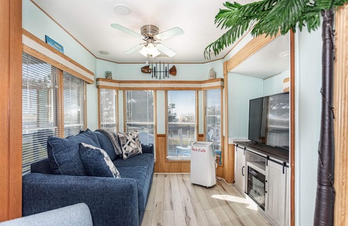 Sandbridge House | Cozy Retreat! Private Dock! Sandbridge Beach Access! WINTER RENTAL AVAILABLE