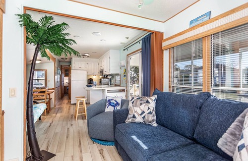 Sandbridge House | Cozy Retreat! Private Dock! Sandbridge Beach Access! WINTER RENTAL AVAILABLE