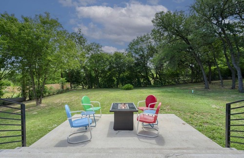 Buda House | Cozy Retreat Sleeps 7, 3BR/2BA, Private - NEW