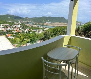 Lower Prince's Quarter Apartment | Cozy Retreat With Stunning View