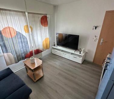 Oberdorla House | Cozy Room in Central Raunheim