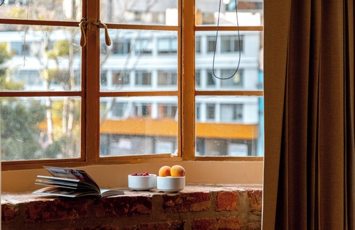 La Candelaria Apartment | Cozy Room-La Candelaria Vintage/Modern Mix-AVJ3B