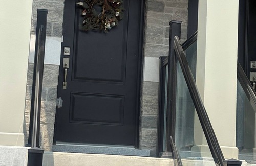 Durham Region Condo | Cozy room . Modern home (Share Bathroom)