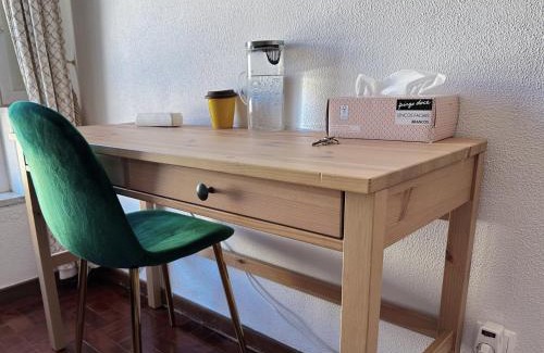 Olivais House | Cozy Room near Metro & Airport