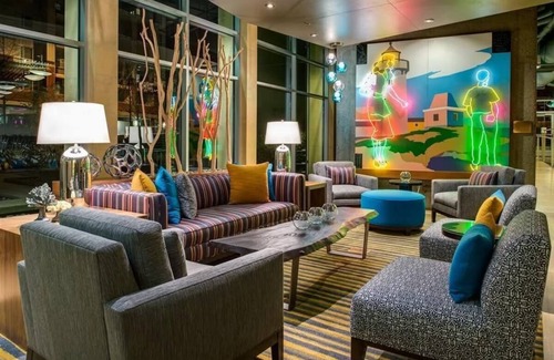University District Hotel | Cozy Room Perfect for University Visits, w/Tea/Coffee Maker
