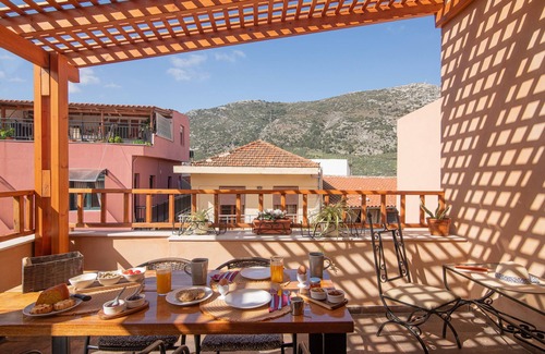 Archanes Apartment | Cozy Room with City View - PNOI