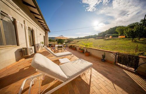 Fratta Bed & Breakfast | Cozy Room with Terrace, Ping Pong & Billiard Table