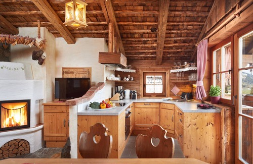 Hundsdorfl Cabin | Cozy, rustic hut in Almdorf Flachau