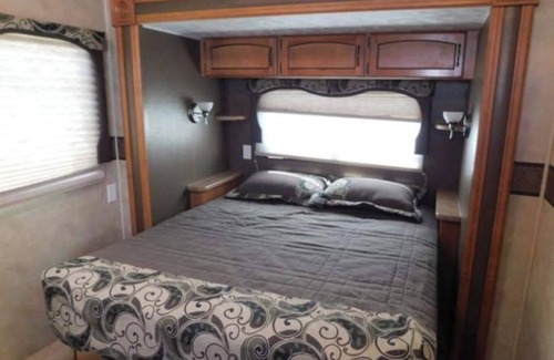 Sault Ste. Marie House | Cozy RV in Pleasant Sault Ste. Marie with AC - Sleeps 7