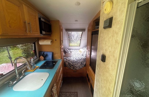 Janesville House | Cozy RV on 149 acres in Charleston with AC, WiFi, and eight miles of trails!nnn