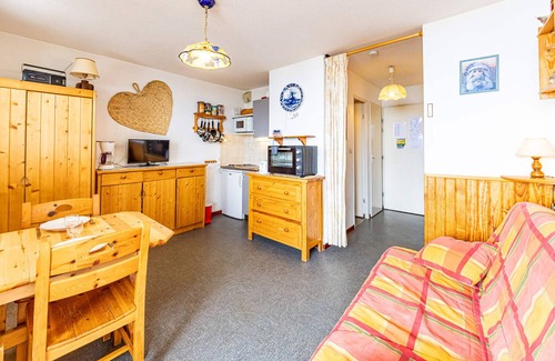 Montgellafrey Apartment | Cozy studio for 4, balcony, at the foot of the slopes