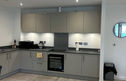 Thames Apartment | Cozy’s Stay Apartment