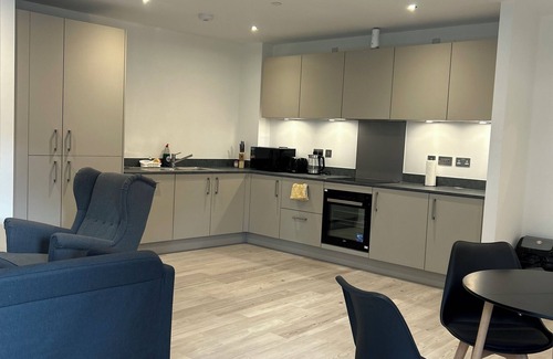 Thames Apartment | Cozy’s Stay Apartment