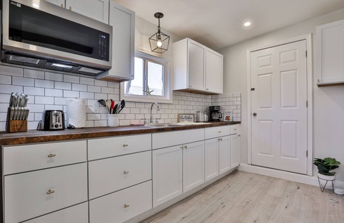 Salem Apartment | Cozy Salem Studio Near Tuscan Village & Boston