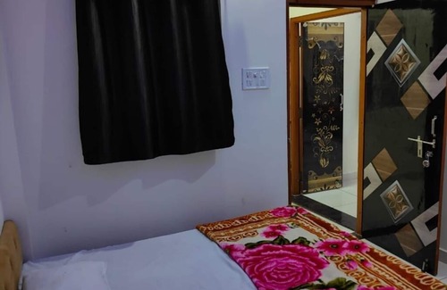 Ujjain Hotel | Cozy Scenario of Mahakal Temple and city view with fully furnished rooms.