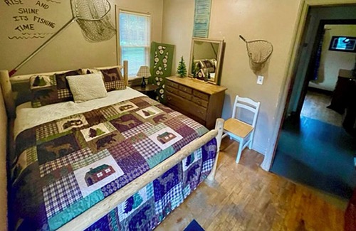 Watersmeet Cabin | Cozy, Secluded cabin surrounded by National Forest on UTV/Snowmobiling trail