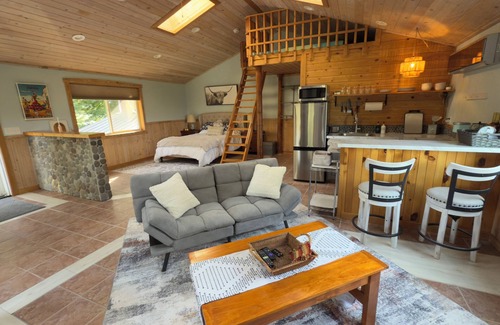 Gleed Apartment | Cozy secluded loft @ 2nd Chance Ranch, every amenity, gateway to the adventure