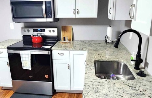 Charlevoix Apartment | Cozy second floor unit in the heart of Downtown Charlevoix, 1BR/1BA sleeps 4 n
