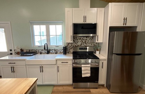 Lomita Apartment | Cozy , Secure studio in tranquil Lomita with Private Parking.