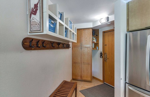 Winter Park Condo | Cozy Ski-In/Ski-Out Winter Park Condo w/Pool!
