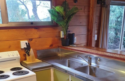 Ohakune House | Cozy ski Retreat. Upstairs Lockwood Cabin