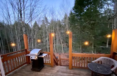 Jeffersonville Cabin | Cozy Smugglers Cabin, On the River & in Nature