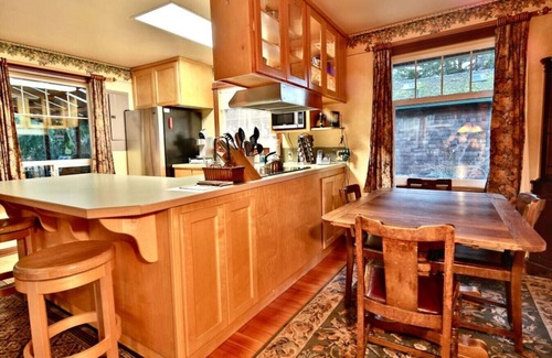 Beaver Cabin | Cozy Sol Duc River Riverfront Retreat w/Hot Tub