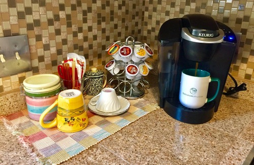 Abbott Loop House | Cozy South Anchorage Home, Few miles to Flat Top and Hill Top Ski Area