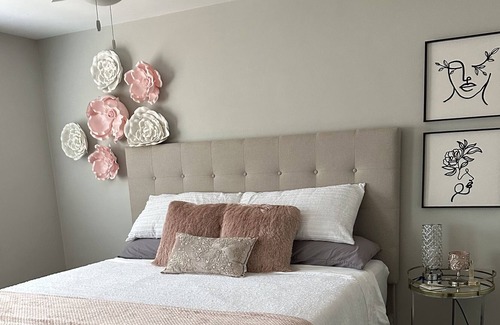 Birmingham Condo | Cozy space near great food, shopping, well-being activities & entertainment!