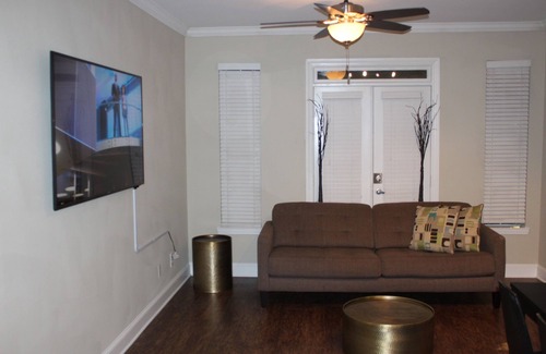 Atlantic Station Area Apartment | Cozy Space—Near Lenox Mall—Close to everything!