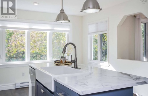 Lower Sackville House | Cozy & Spacious 2BR home in a quiet neighborhood near shopping center