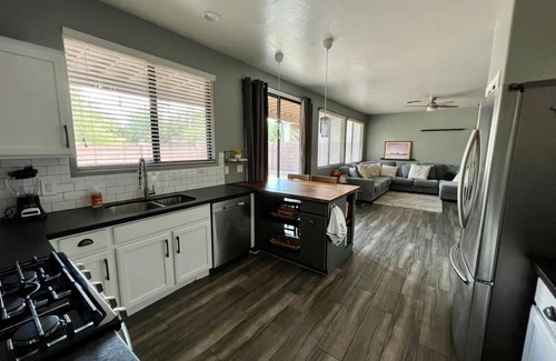 Presidio De La Madera House | Cozy, spacious & beautiful renovated home! Lake, parks, casino nearby.