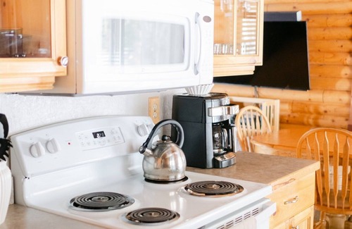 South Lake Tahoe Cabin | Cozy, Spacious Cabin with Heavenly Mountain Views & Hot Tub