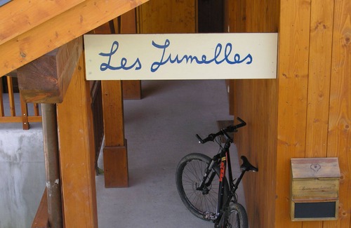 Les Allues Ski Chalet | Cozy, Spacious Chalet with Sauna and Fireplace
